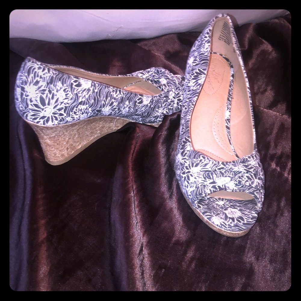 Deflect comfort wedges